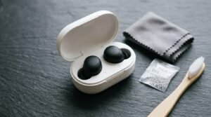 Read more about the article How to Make Your Earbuds Last Longer: Small Habits That Protect Battery & Build Quality